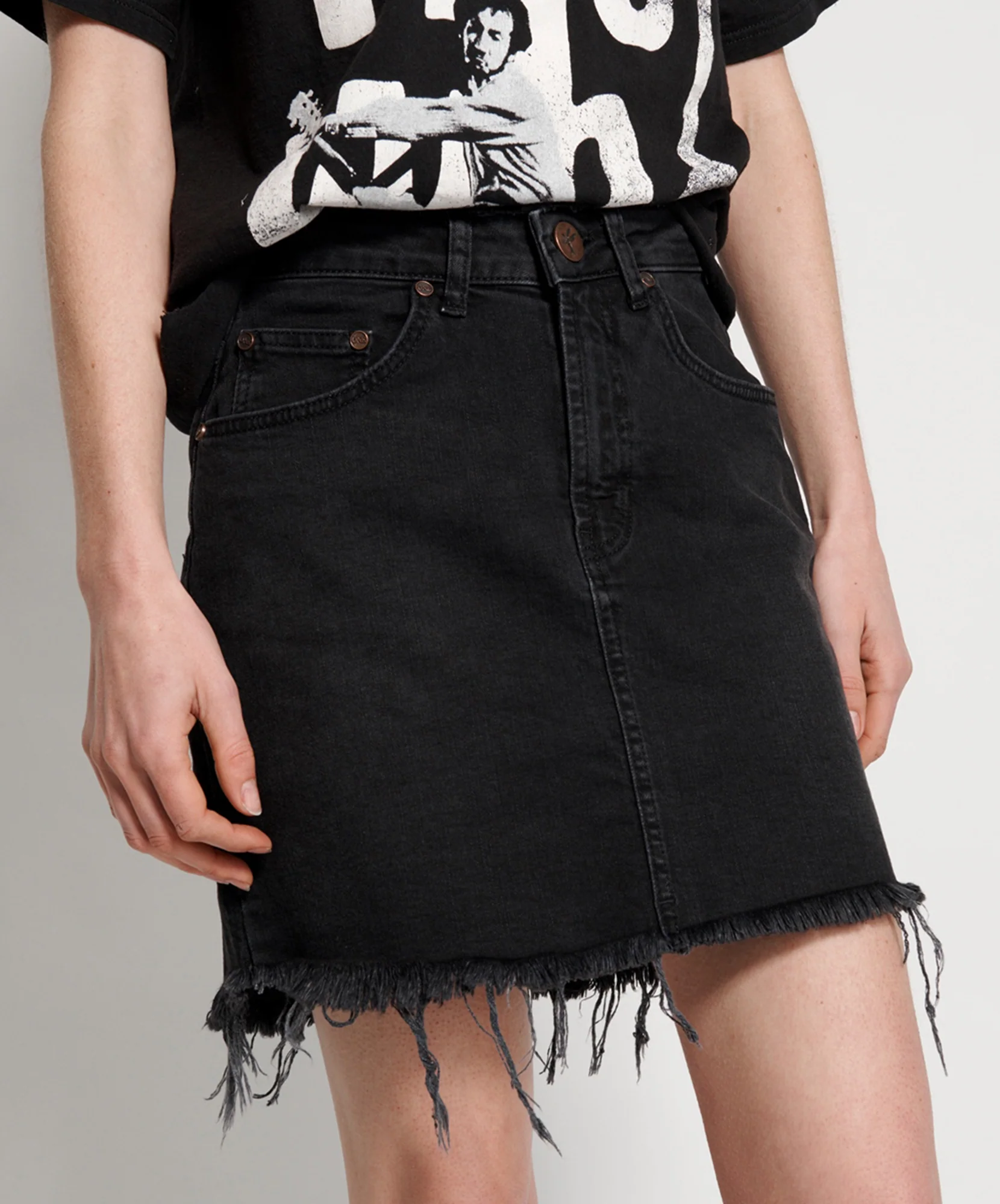 ONE TEASPOON - Black Black Stretch 2020 Mini High Waist Denim Skirt - Image 3